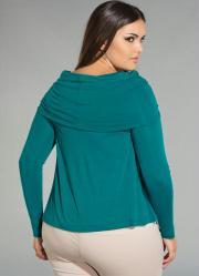blusa verde com detalhe no decote