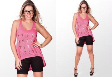 Blusa Mullet com Estampa de Cruz Rosa Blusa Mullet com Estampa de Cruz Rosa