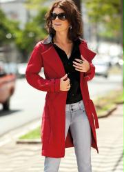 casaco vermelho em sarja com cinto