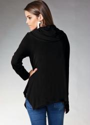 blusa manga longa preta com detalhe na gola