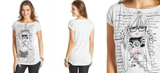 T�nica Feminina Branca com Estampa Frontal