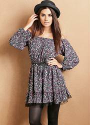 vestido estampado modelo ciganinha com renda