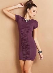 vestido roxo com drapeados